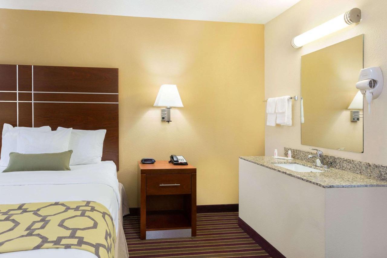 เบย์มอนต์ บาย วินด์แฮม โบว์ลิ่ง กรีน Hotel โบว์ลิงกรีน ภายนอก รูปภาพ